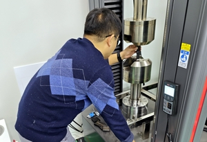 復合材料專用試驗機，助力我國衛星裝備事業